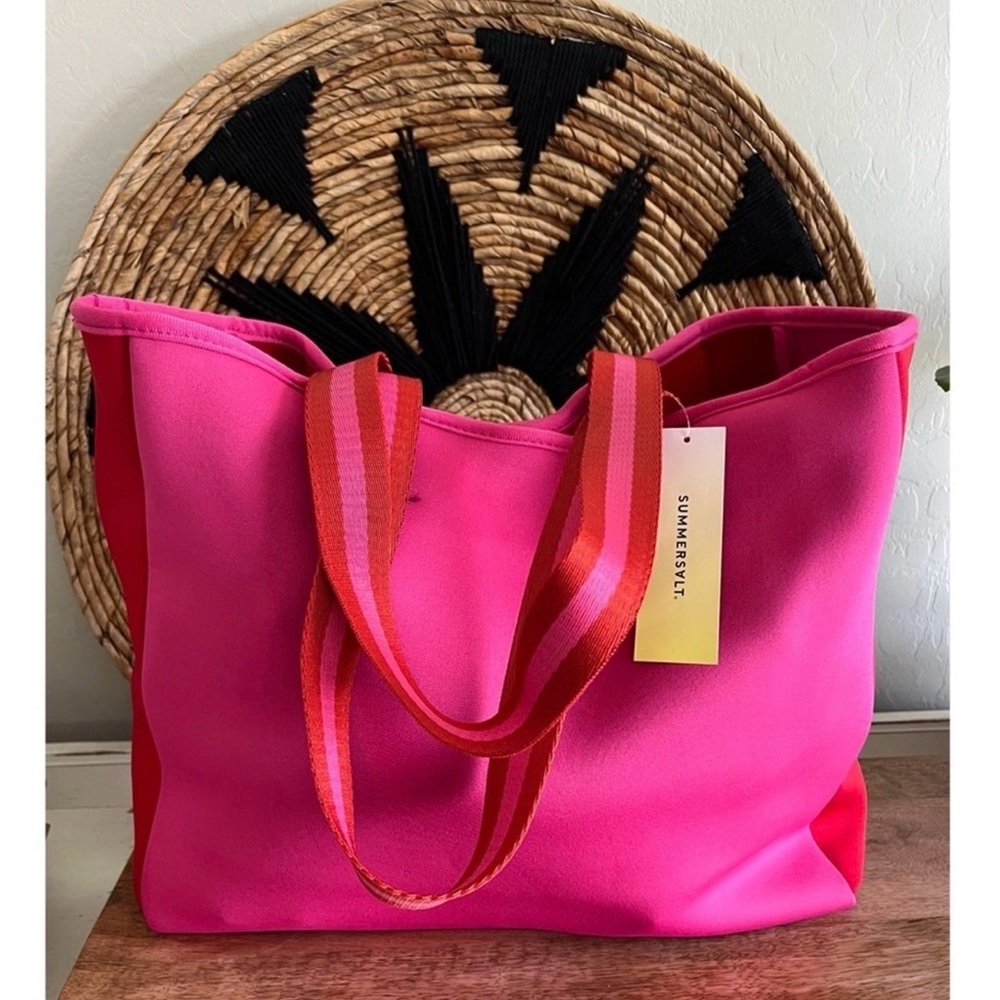 NWT Summersalt Neon Pink Red Neoprene Tote Large Beach Pool Bag FabFitFun Summer